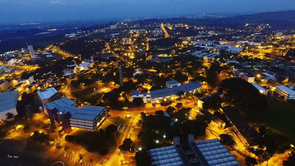 foto - unicamp à noite